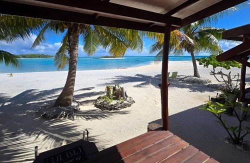 Tuherahera Ski Chalet | TIKEHAU - Fare Te One Nui