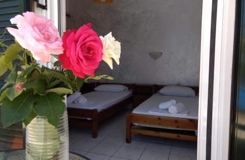 Agios Ioannis Apartment | Tilegrafos Studios