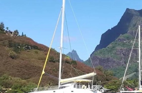 Vaiare Boat Rental | TIVA Catamaran MOOREA