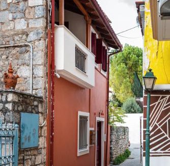 Meteora Apartment | Tollmere Hospitality Λύχνος suite