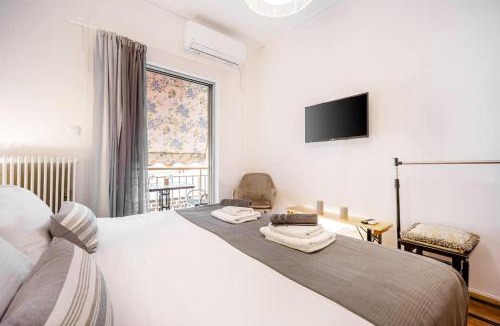 Koukaki Apartment | Top Acropolis Sightseeing 1st FLR Elegant Flat by LODGESPOT
