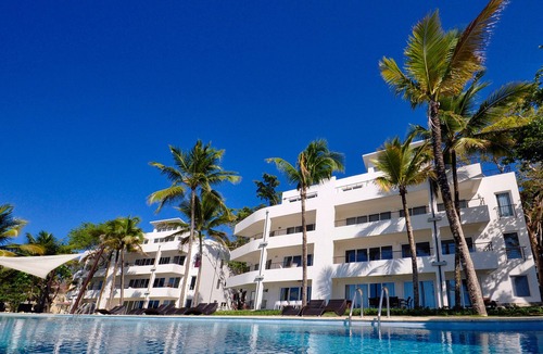 El Batey Apartment | Top-floor penthouse in beachfront residence, pools/BBQ/Internet/Cable TV/AC