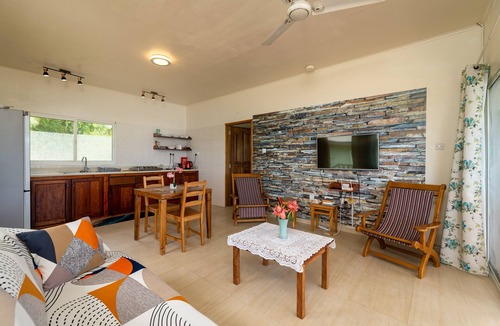 Mahe Island Apartment | Top View Retreat Self Catering