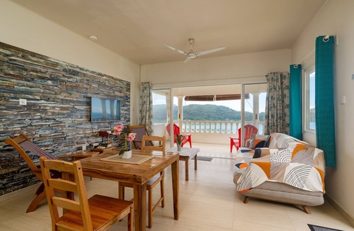 Mahe Island Apartment | Top View Retreat Self Catering
