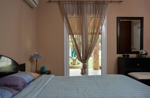 Poros Villa | Traditional 2BR Villa★Private Pool★Walk Everywhere!