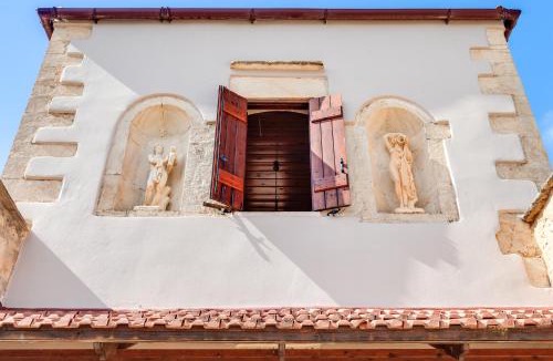 Gavalochori Villa | Traditional Home Vereniki With Heated Pool - BY APOKORONAS VILLAS