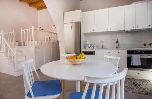 Kalithies Apartment | Traditional Luxury House