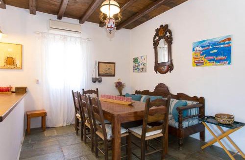 Ornos Villa | Traditional Mykonian Villa