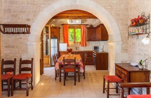 Prines House | Traditional stone villa Phaedra near beach