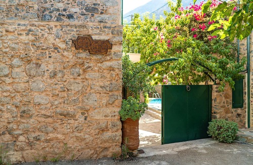 Vlichada Villa | Traditional Villa, Private Pool, Family Atmosphere