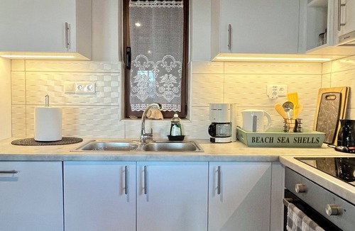 Karystos Villa | Tranquil 2-bedroom villa in Evia with WiFi, AC