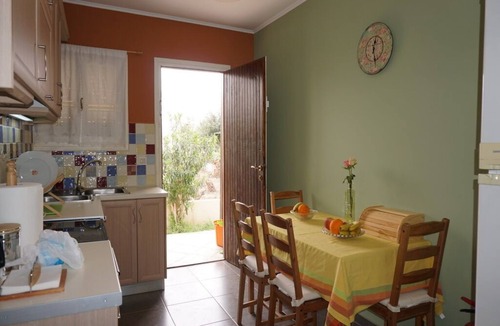 Daratsos House | Tranquil 3-bed seaside cottage
