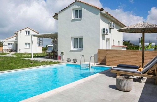 Kounopetra Villa | Tranquil villa 2 bed villa close to the beach
