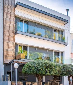 Dafni-Ymittos Apartment | Tree Olive Athens