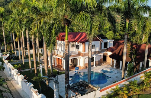 Sanchez Villa | Tremendous 6-bedroom villa with AC in peaceful Samana