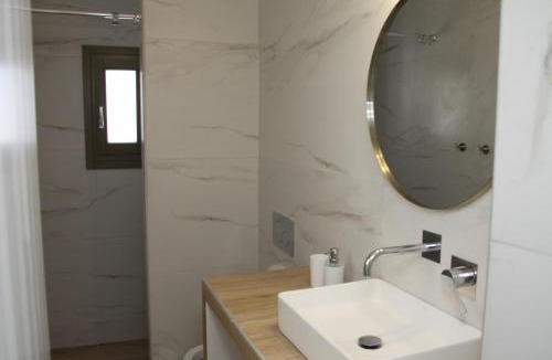 Kimolos Apartment | Tressos Maisons