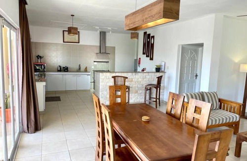 Beau Vallon Apartment | Tropical Hideaway