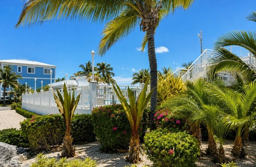 Key Largo Condo | Tropical Key Largo Retreat | 2BR Coastal Cottage