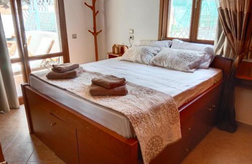 Siana House | Tsampika's Traditional Stone Cottage in Siana