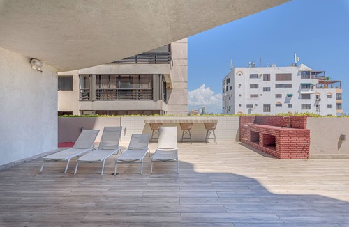La Julia Apartment | Two Harmony Condos in the Same Building with Pool