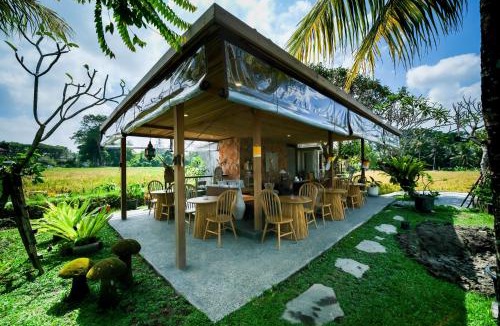 Peliatan Villa | Ubud Rice Field Stay - Mahari by WAHM