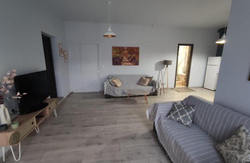 Heraklion Apartment | Under the trees