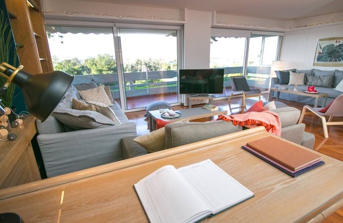 Palaio Faliro Apartment | Unique apartment in Athens Riviera
