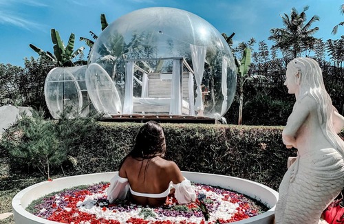 Tampaksiring RV Rental | Unique Bubble Ubud with Bathtub