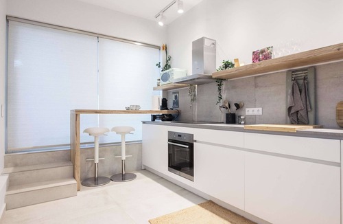 Mets Apartment | Unique Design Elegant 2 Bd Apt in Historic Mets