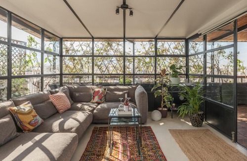 Ampelokipoi Apartment | Unique solar penthouse with jacuzzi and sauna in central Athens