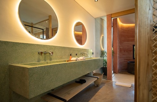 Munggu Resort | Unique Urban Top Resort in Canggu near to Beach