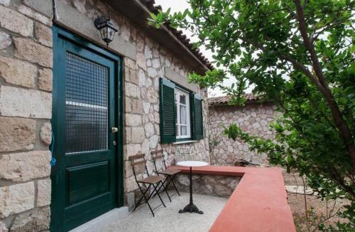 Petralona Villa | unique villa in acropolis area