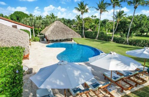 El Valle Villa | Unique Villa with Ocean and River Views - Staff & Golf Carts