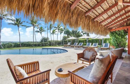 El Valle Villa | Unique Villa with Ocean and River Views - Staff & Golf Carts