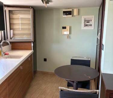 Patras Apartment | Uplift Hideaway Jacuzzi