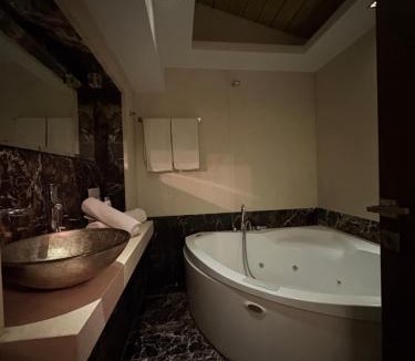 Patras Apartment | Uplift Hideaway Jacuzzi