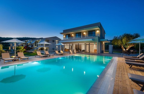 Perdika Hotel | Urania Hotel