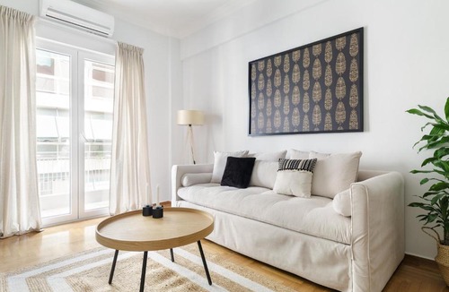 Koukaki Apartment | Urban 2BD Apartment in Koukaki by UPSTREET