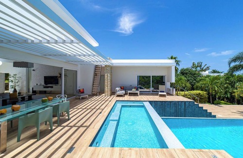 La Mulata Villa | V03 Dolce Vita · High-ceilinged Villa w/3-level pool & jet tub