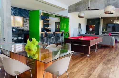 La Mulata Villa | V12 Casa Summerhill · Luxury villa w/2-level pool + bar and pool table