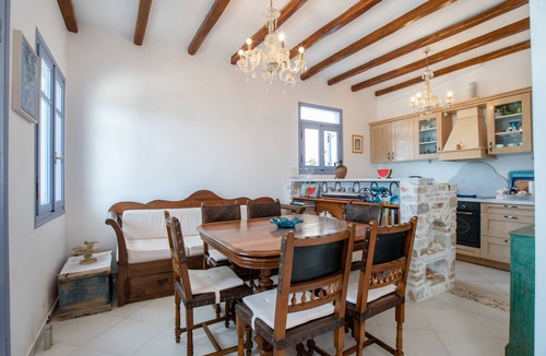 Maragas House | Vacation Home "On a Magnificent Sandy Beach" with Sea View, Terrace & Wi-Fi