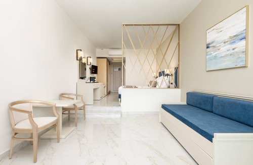 Paralia Kourna Hotel | Vantaris Palace