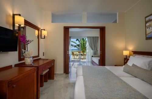 Paralia Kourna Hotel | Vantaris Palace