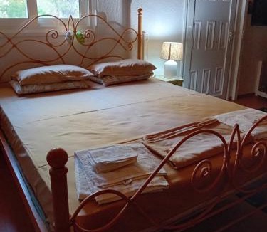 Tanagra House | Vasiliki