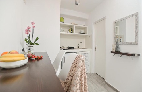 Old Town Naxos Apartment | Venetian Suites 3