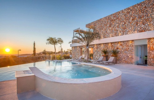 Kalithies Villa | Venezia Luxury Living