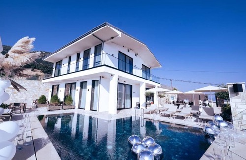 Himare Villa | Vila Infinity-Luxury Rooms