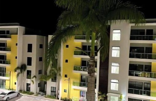 Santiago de los Caballeros Apartment | Villa de Luz!