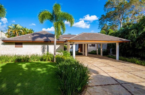 Los Lagos Villa | Villa ∙ 5 bedrooms ∙ 10 guests