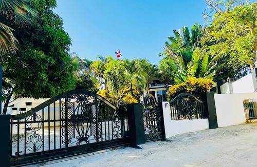 La Mulata Villa | Villa Adictiva & Holistic House Where vacation, Sun, Sand, and luxury Awaits.